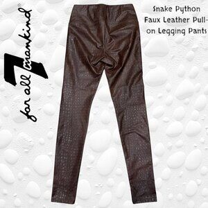 Snake Python Faux Leather Pull-on Legging Pants - Size XS NWOT